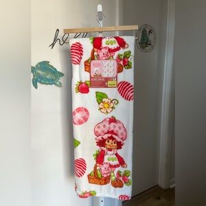 NEW Strawberry Shortcake Easter Throw Blanket 50”x70”